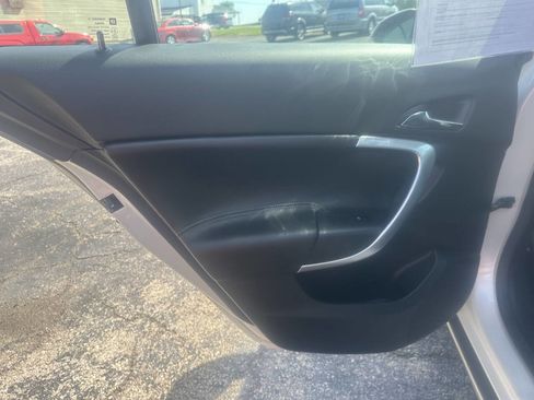 Used 2012 Buick Regal Leather image 20