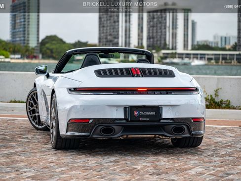 Used 2025 Porsche 911 Carrera RWD image 3