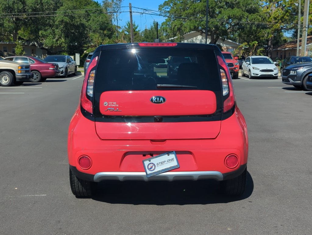 Used 2017 Kia Soul + w/ Designer's Package FWD image 6