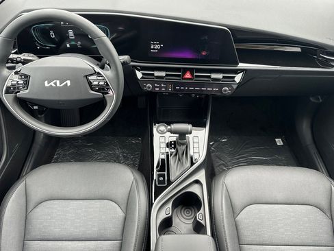 New 2026 Kia Niro SX image 13