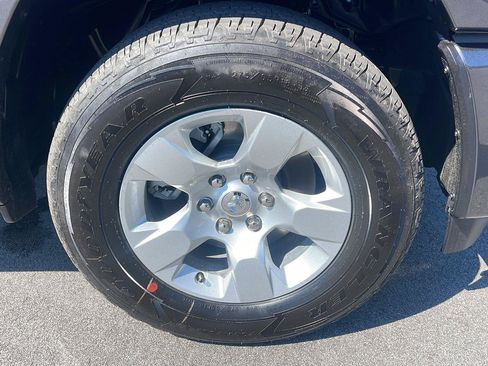 New 2026 RAM 1500 Big Horn AWD/4WD image 9