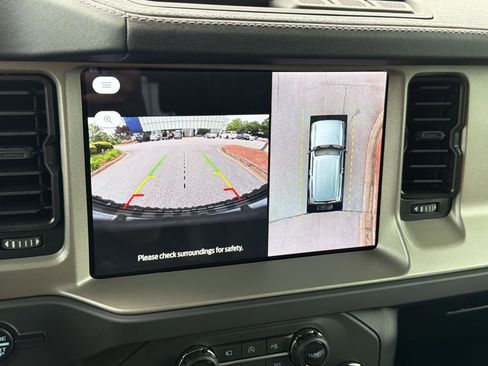 Used 2025 Ford Bronco Outer Banks AWD/4WD image 23