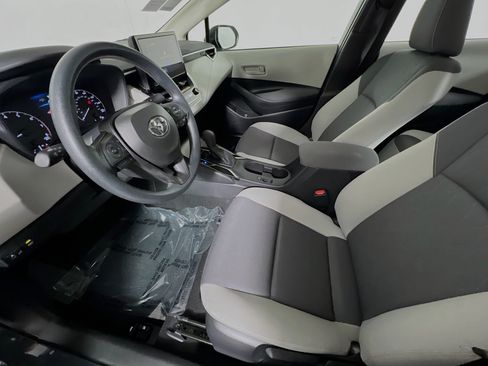 Used 2025 Toyota Corolla LE FWD image 15