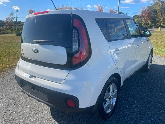 Used 2018 Kia Soul FWD image 4