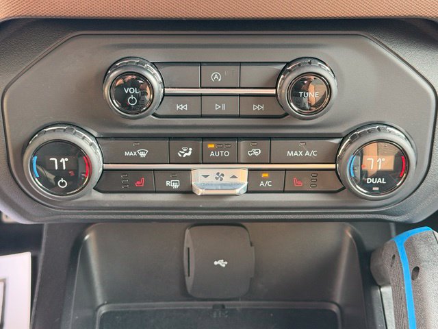 Used 2023 Ford Bronco Outer Banks AWD/4WD image 32