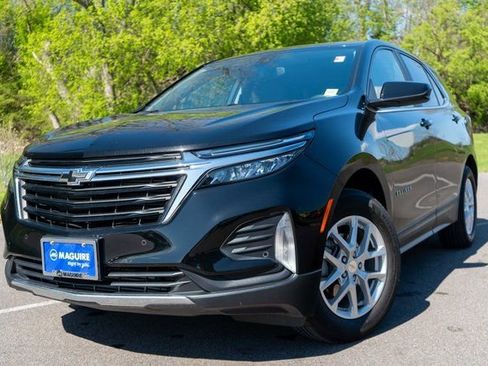 Used 2024 Chevrolet Equinox LT FWD image 1
