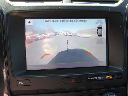 Used 2017 Ford Explorer XLT w/ Equipment Group 202A image 21