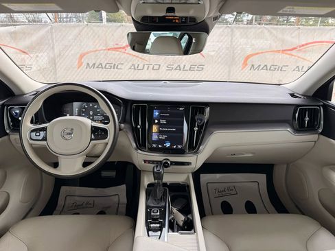 Used 2019 Volvo S60 T6 Momentum image 28