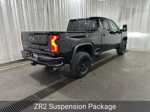 Certified 2025 Chevrolet Silverado 2500 ZR2 w/ Technology Package AWD/4WD image 3