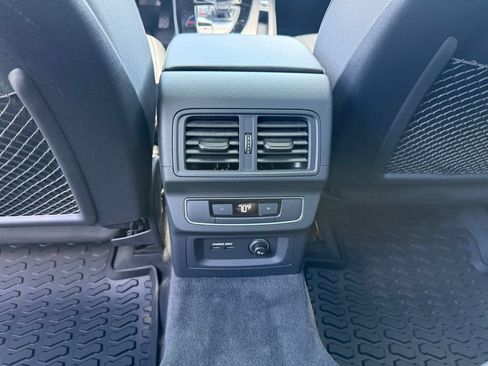 Used 2023 Audi Q5 2.0T Premium Plus w/ Premium Plus Package AWD/4WD image 20