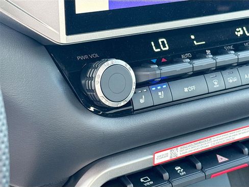 New 2025 Toyota Tundra Platinum image 21