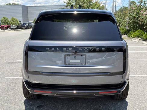 New 2026 Land Rover Range Rover Long Wheelbase SE AWD/4WD image 4