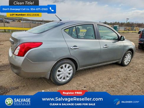 Used 2012 Nissan Versa SV FWD image 4