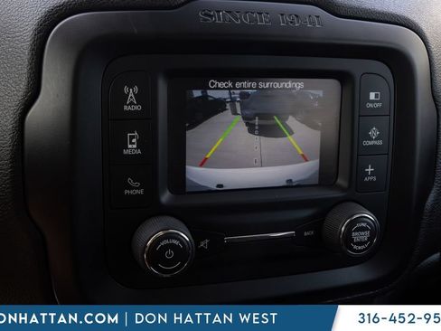 Used 2017 Jeep Renegade Latitude w/ Cold Weather Group AWD/4WD image 8