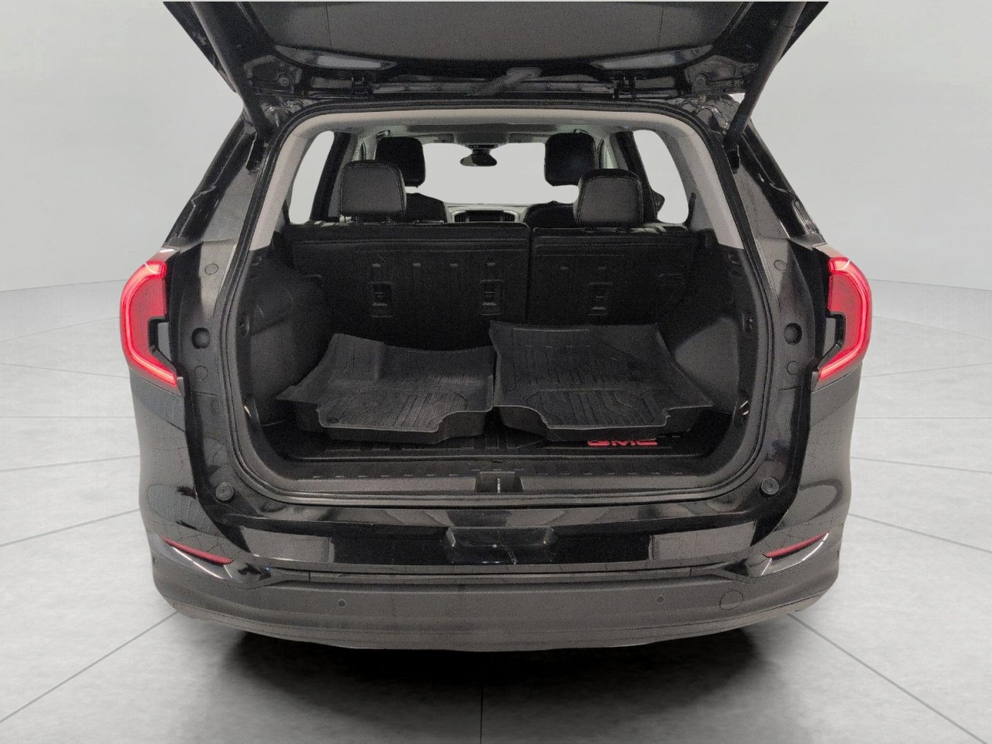 Used 2023 GMC Terrain SLT w/ Elevation Edition AWD/4WD image 15