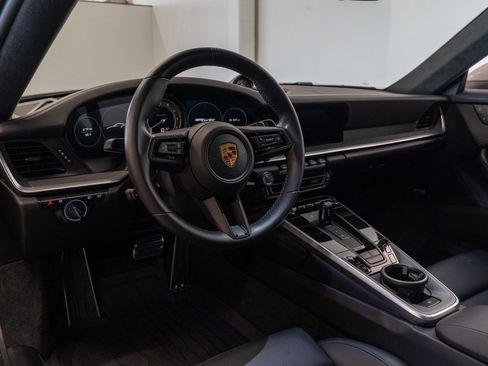 Used 2022 Porsche 911 Turbo AWD/4WD image 2