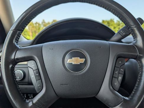 Used 2007 Chevrolet Silverado 2500 LTZ w/ Safety Package AWD/4WD image 13