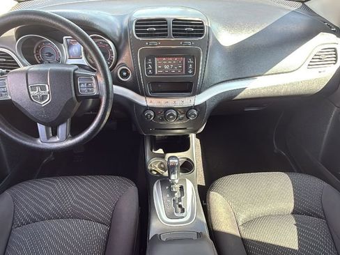 Used 2017 Dodge Journey SXT w/ Comfort/Convenience Group image 27