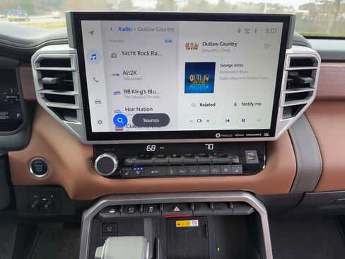 Used 2023 Toyota Tundra 1794 Edition image 12