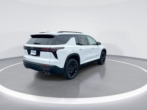 Used 2025 Chevrolet Traverse LT w/ Midnight/Sport Edition FWD image 9