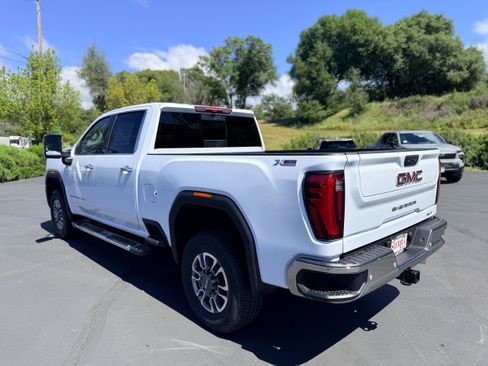 New 2026 GMC Sierra 2500 SLT w/ SLT Premium Package image 6