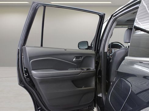 Used 2022 Honda Pilot Touring image 29