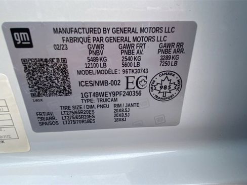 Used 2023 GMC Sierra 3500 Denali w/ Denali Ultimate Package image 32