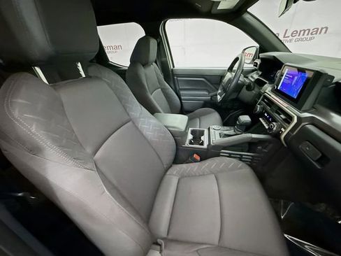 Used 2025 Toyota Tacoma SR5 image 26