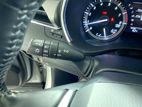 Used 2021 Toyota Highlander Platinum image 14