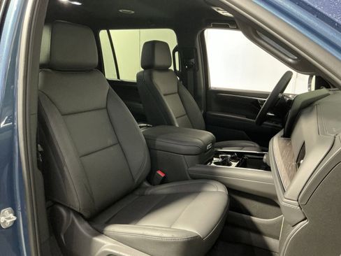 New 2026 Chevrolet Suburban LT w/ Comfort Package AWD/4WD image 27
