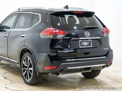 Used 2017 Nissan Rogue SL w/ SL Premium Package image 9