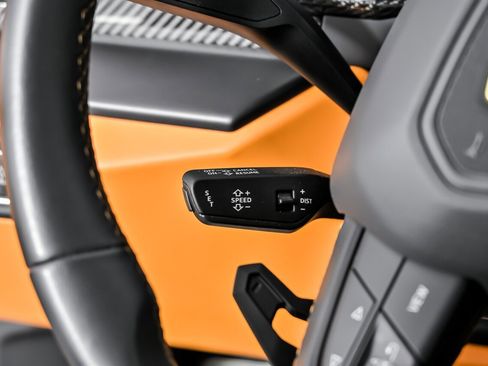 Used 2023 Lamborghini Urus S image 34