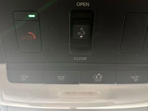 Used 2024 Nissan Altima 2.5 SL FWD image 32