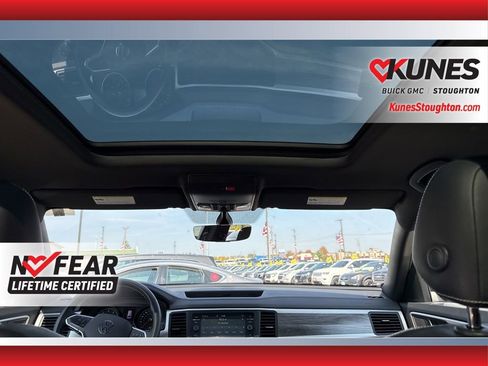 Used 2021 Volkswagen Atlas Cross Sport SE w/ Panoramic Sunroof Package image 44