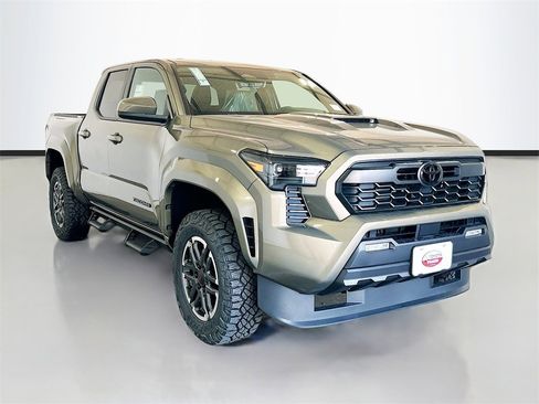 New 2025 Toyota Tacoma TRD Sport image 3