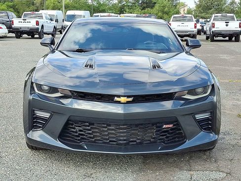 Used 2018 Chevrolet Camaro SS image 4