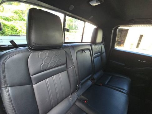 Used 2022 Nissan Frontier PRO-4X w/ Pro-4X Premium Package AWD/4WD image 16