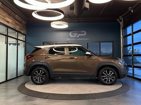 Used 2022 Chevrolet TrailBlazer ACTIV image 2