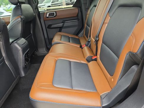 Used 2024 Ford Bronco Outer Banks AWD/4WD image 18