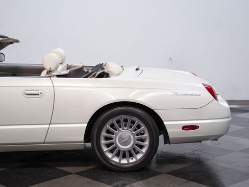Used 2005 Ford Thunderbird 50th Anniversary RWD image 21