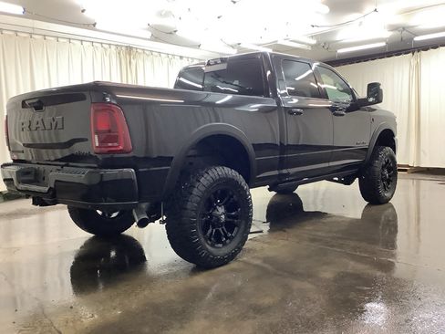 New 2025 RAM 2500 Laramie AWD/4WD image 4