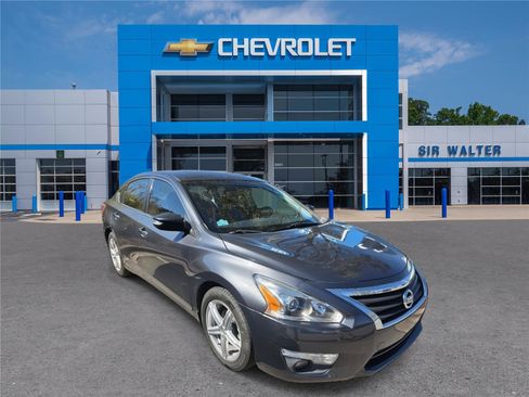 Used 2013 Nissan Altima 2.5 SV w/ 2.5SV Convenience Pkg image 2