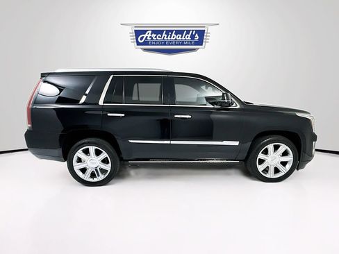 Used 2016 Cadillac Escalade Premium AWD/4WD image 9