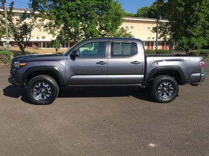 Used 2022 Toyota Tacoma TRD Off-Road w/ Black Out Package (TMS)