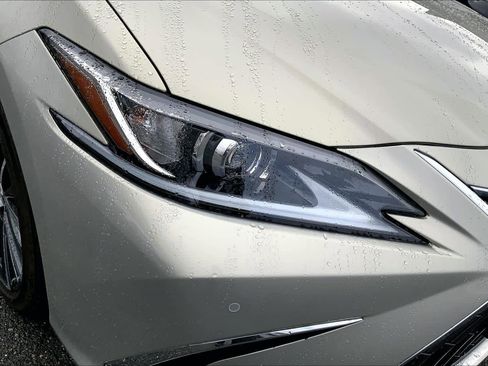 Certified 2024 Lexus ES 350 w/ Premium Package image 27