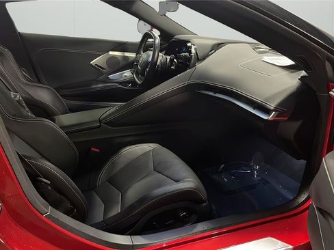 Used 2024 Chevrolet Corvette Stingray Preferred Conv w/ Z51 Performance Package RWD image 13