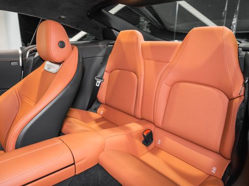 Used 2025 Mercedes-Benz AMG GT 63 image 21