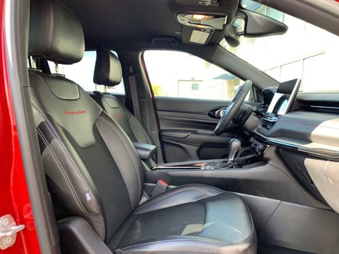 Used 2025 Jeep Compass Trailhawk image 35