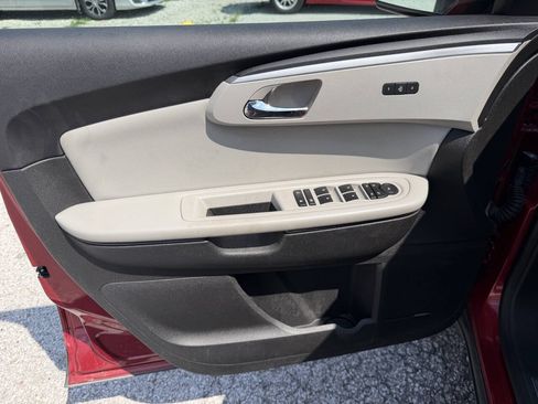 Used 2012 Chevrolet Traverse LTZ AWD/4WD image 13