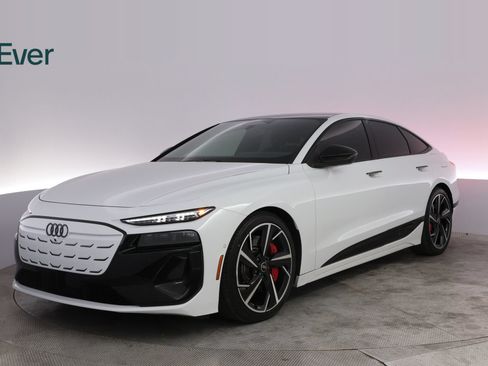 Used 2025 Audi S6 e-tron Premium Plus w/ Premium Plus AWD/4WD image 2